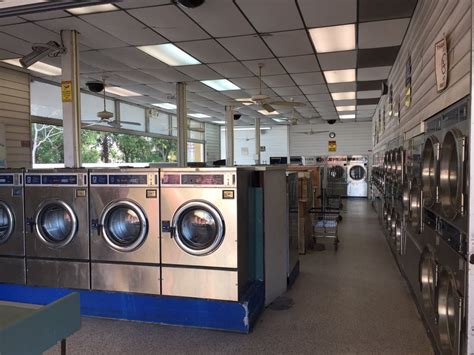 24hr coin laundromat near me